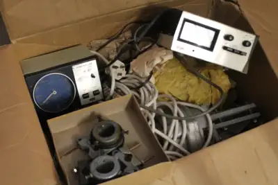 2 HAM RADIO ANTENNA ROTATORS AND 2 CONTROLLERS.....VERY NICE CONDITION..........WITH LOTS OF CABLE.....