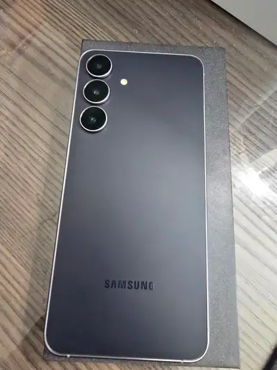 SAMSUNG GALAXY S25 FE : 128 GB, View more
