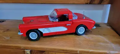 Corvette - Model 10321 - Assembled, box, instructions and spare parts.