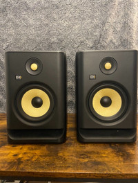 Krk rokit 7 speakers