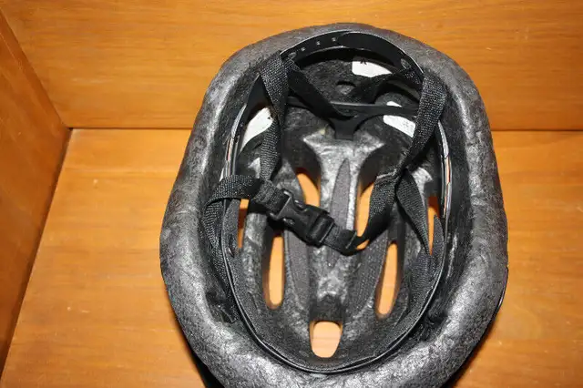 Casque de vélo enfant in Kids in Laurentides - Image 4