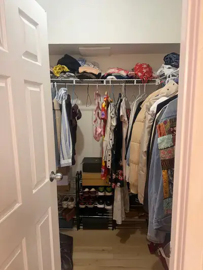 Female Flatmate Wanted – Fully Furnished Master Bedroom | Downtown Toronto Looking for a female flat...