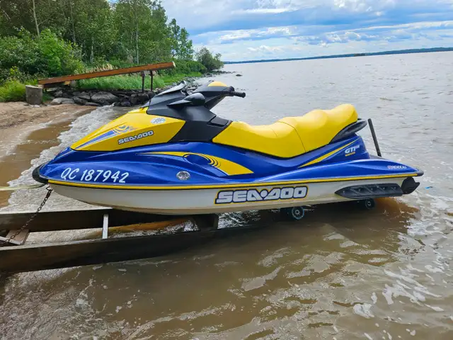 Sea-Doo GTI SE 2006 in Personal Watercraft in Rouyn-Noranda - Image 3