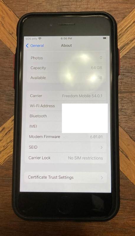 Unlocked Space Gray 64 GB iPhone 8 (MQ6G2VC/A) with Case in Cell Phones in Ottawa - Image 2