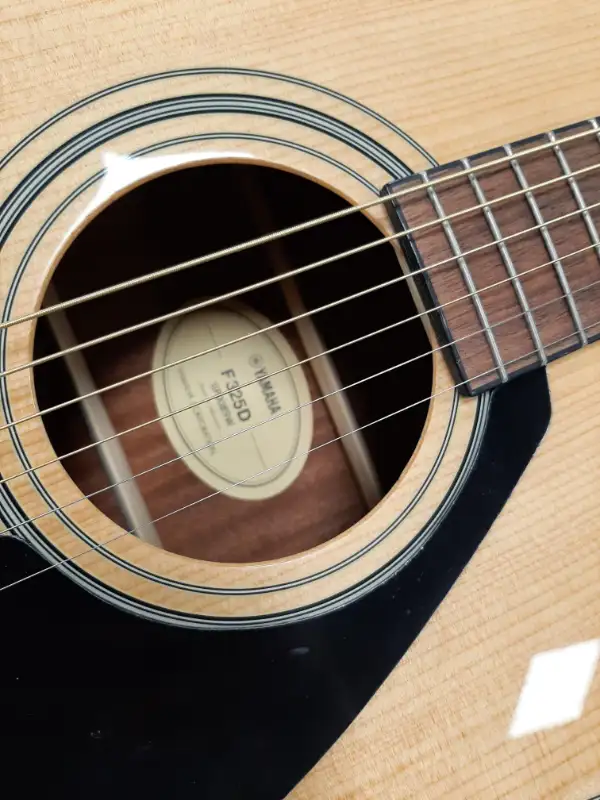 Yamaha Acoustic Guitars - F310P and F325D and More! in Guitars in Laval / North Shore - Image 7