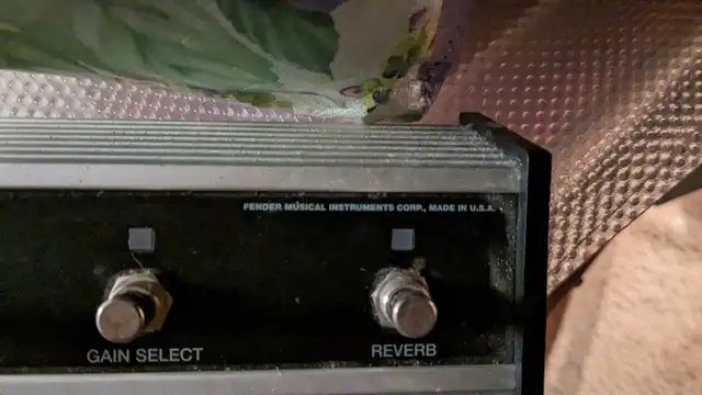 REDUCED PRICE! Fender 3 button foot switch in Amps & Pedals in Ottawa - Image 4