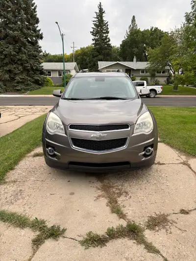 This 2012 Chevrolet Equinox is a standout choice for those who value reliability, fuel efficiency, a...