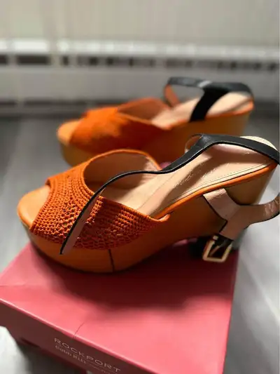 Robert Clergerie, sandals size 38 wood and crochet. used in a photoshoot. Amazing. Made in France