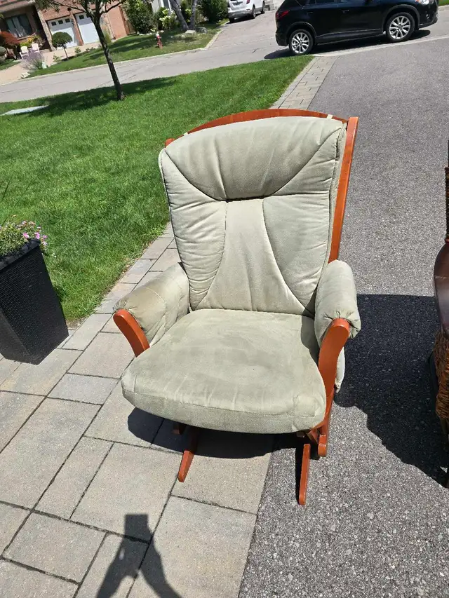 Dutailier Gliding Rocking Chair 