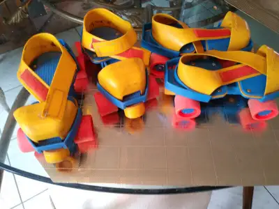 Patins  enfant  fisher price vintage 10$ch tel819 536-5362, View more