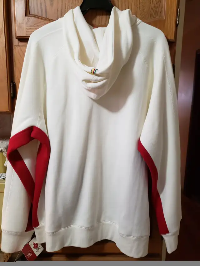 HBC 2006 Canadian Olympic Team full zippered hooded jacket mens in Men's in Mississauga / Peel Region - Image 3