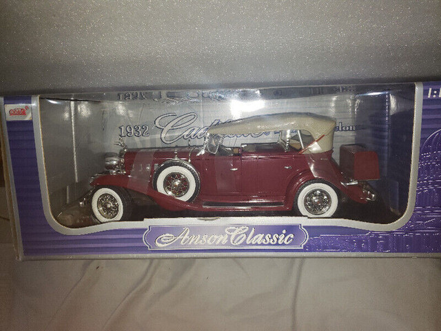 Anson Classic 1932 Cadillac Sport Phaeton 1:18 Diecast in Arts & Collectibles in Sarnia - Image 3