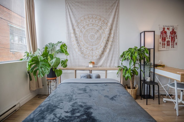 Spacious treatment studio share in the Plateau — $200/month + tx — photo 1