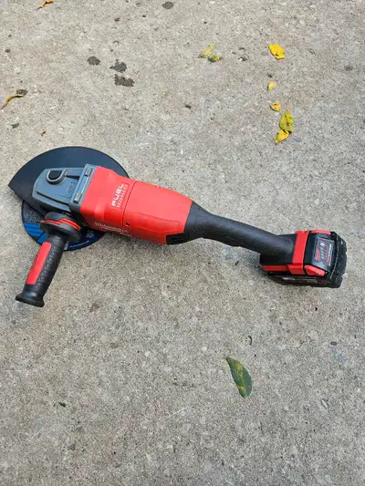 Milwaukee Grinder - M18 7/9", View more
