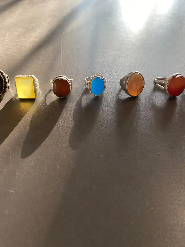 Rings in a good condition.62863739265153123