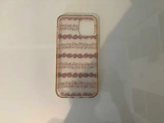 Iphone 12 Phone Case in Cell Phone Accessories in Burnaby/New Westminster - Image 3