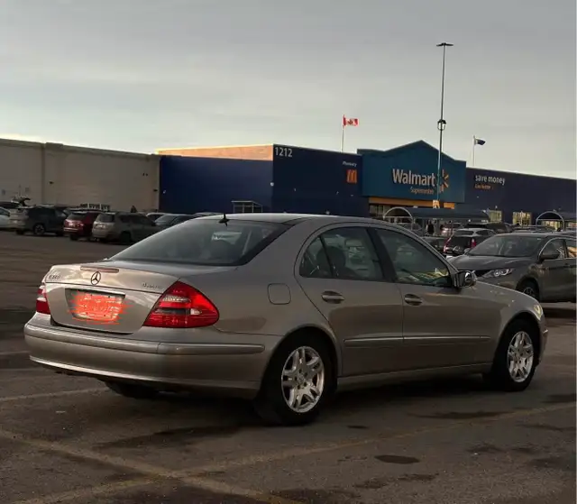 mercedes e class E320 4 matic  in Cars & Trucks in Mississauga / Peel Region - Image 10