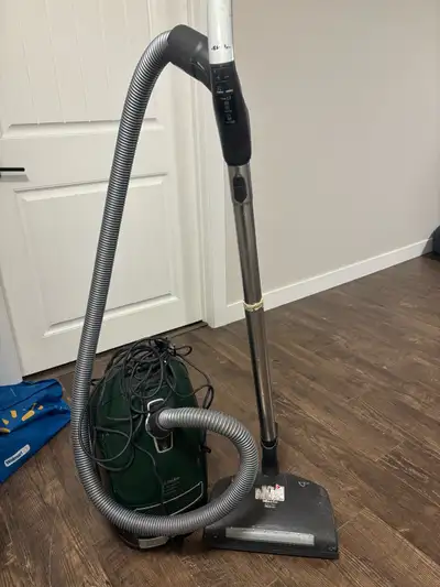 Miele vacuum , View more