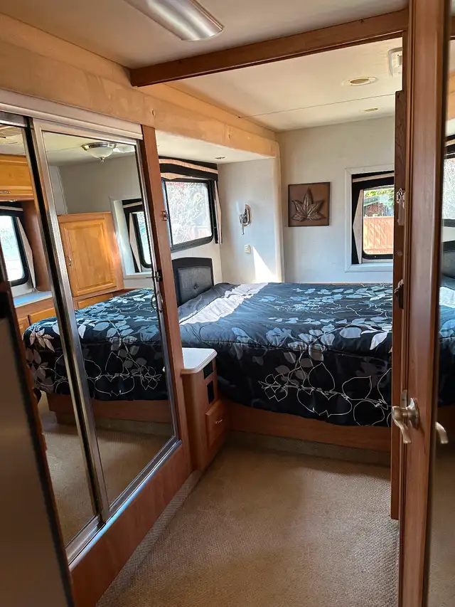 Motorhome in RVs & Motorhomes in Parksville / Qualicum Beach - Image 4