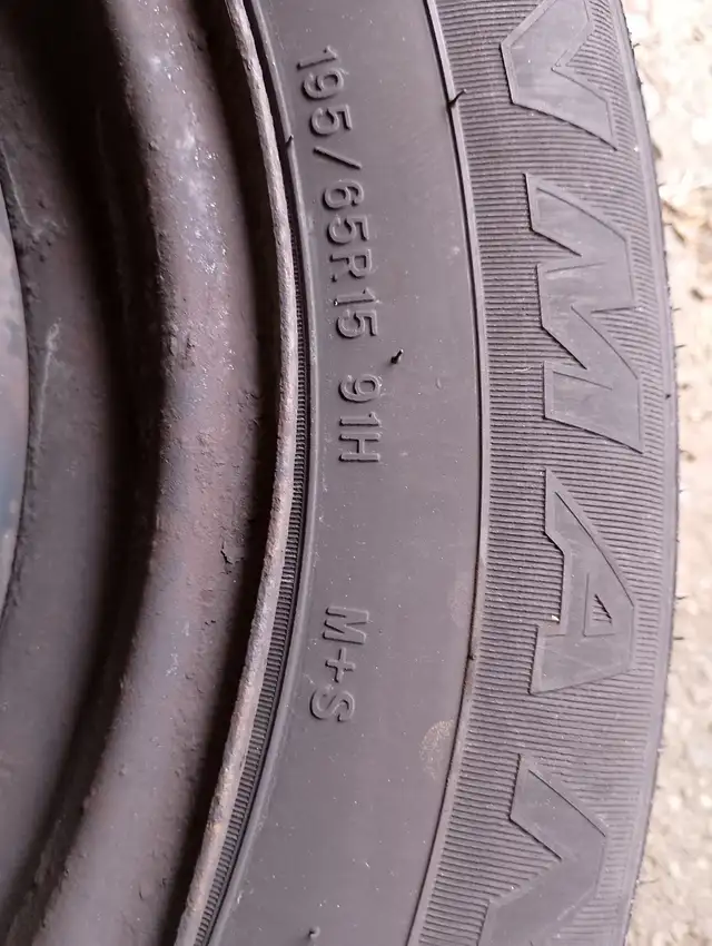 Four 15in 195/65R15 91H M+S tires on VW rims from a Rabbit in Tires & Rims in Dartmouth - Image 5