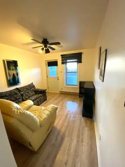 Logement privé 3 1/2 À LOUER à un Shawinigan , 28 MIN DE TROIS RIVIÈRES. Proche de tous les services...