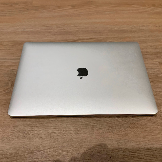 MacBook Pro 15.4" i7 2.9 Ghz Quad-core 16GB RAM 512G SSD in Laptops in Kitchener / Waterloo - Image 2