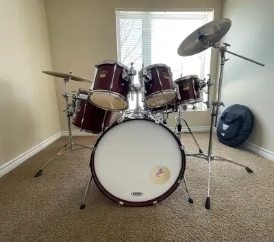 Yamaha Stage Custom Advantage - 7-piece Composite Kit with Cymb, View more