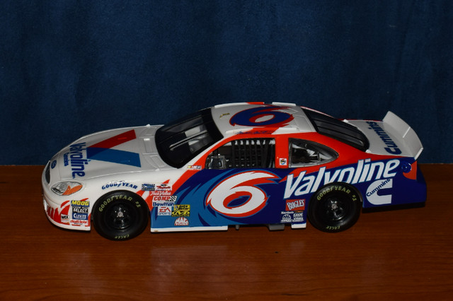 Mark Martin 1/24 Scale NASCAR Diecasts in Arts & Collectibles in Bedford - Image 4