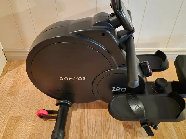 Rowing machine-PRICE REDUCED! in Exercise Equipment in City of Halifax - Image 3