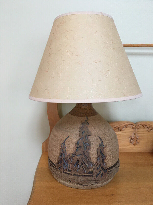 Pottery planter and lamp in Home Décor & Accents in Fredericton - Image 3