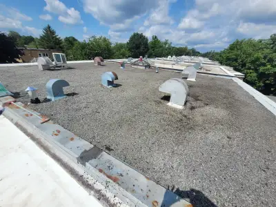 COUVREUR ROOFER ROOFING TOUTES LES SORTES DE TOITURES PLATS BARDEAUX PENTES ET + 514-532-0151 URGENC...