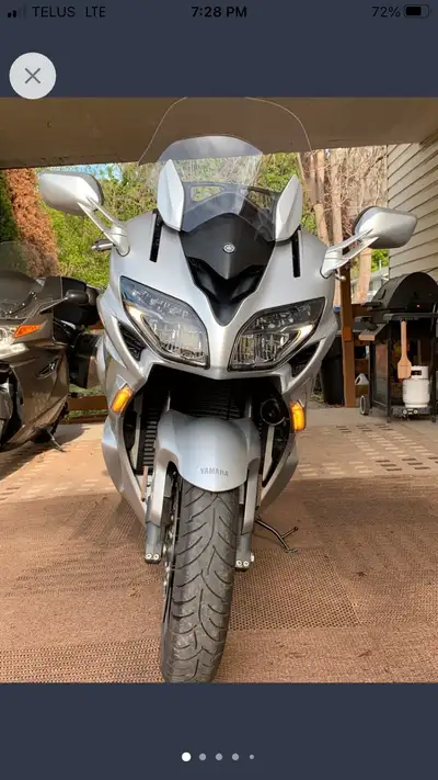 2017 Yamaha FJR 1300. Sport/Tour bile. 8000km with colour matching side and top bag. New front and r...