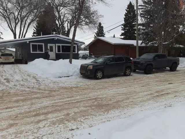 One Bedroom St. Albert Basement Suite - 1 Greenview Cr.