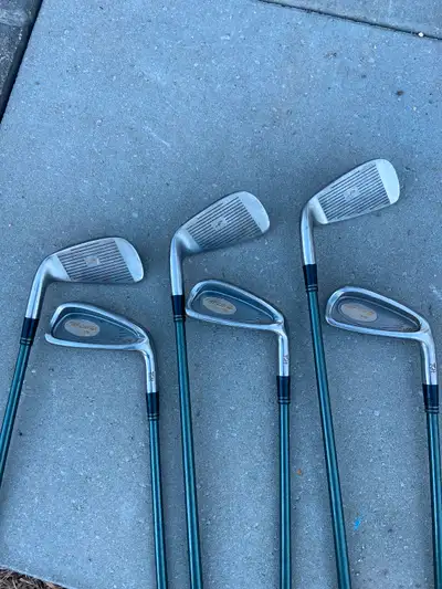 RH MENS GOLF CLUBS. CART BAG. Foldable cart, View more