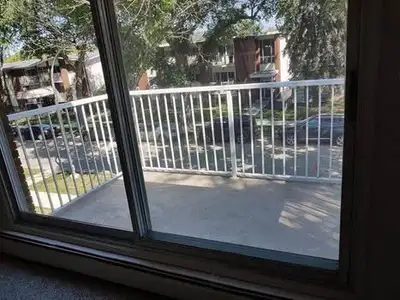 Room for Rent Whyte Ave. Perfect for Students