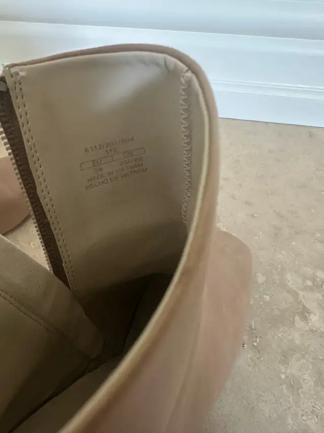 Zara women’s boots heels shoes in Women's - Shoes in City of Toronto - Image 8