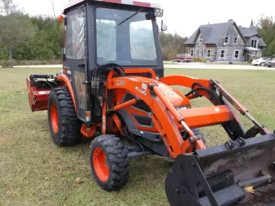 One owner hydrostatic, aftermarket cab with heat, comes with bucket extension, forks, original roll...