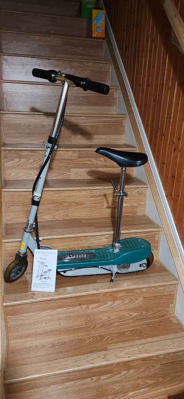 Electric scooter in Other in Mississauga / Peel Region - Image 3