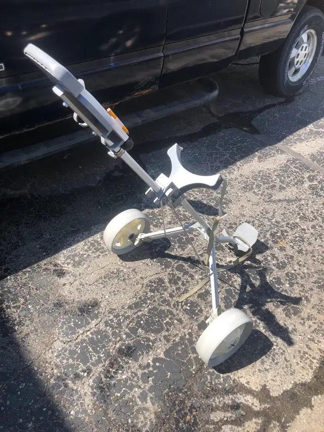 2X Sports Golf Cart in Golf in Peterborough - Image 2