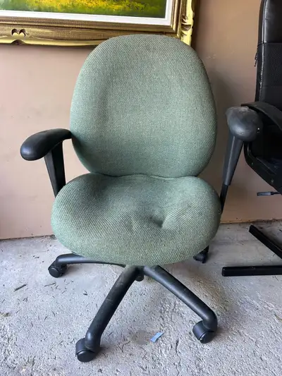 Green Office Chair – Cushioned Swivel Desk Chair, View more