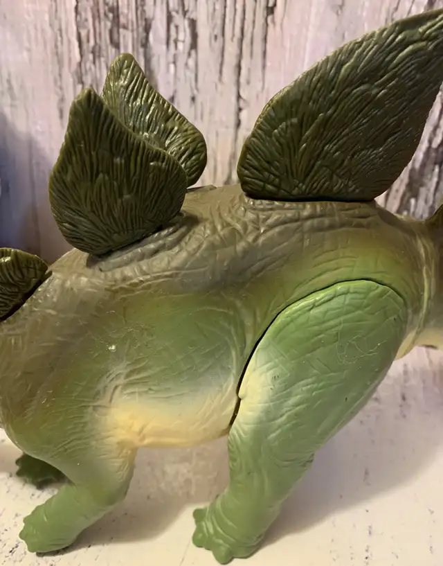 Vtg 1996/7 Jurassic Park The Lost World Stegosaurus Dino Stri in Toys & Games in City of Toronto - Image 7