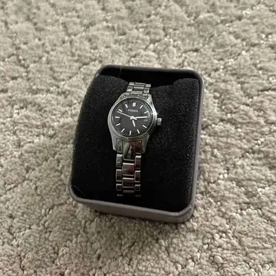 Box included Pickup in NW. Can also meet downtown