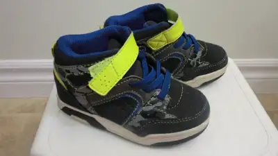 Toddler Boys shoes, Size 8, EUC, View more