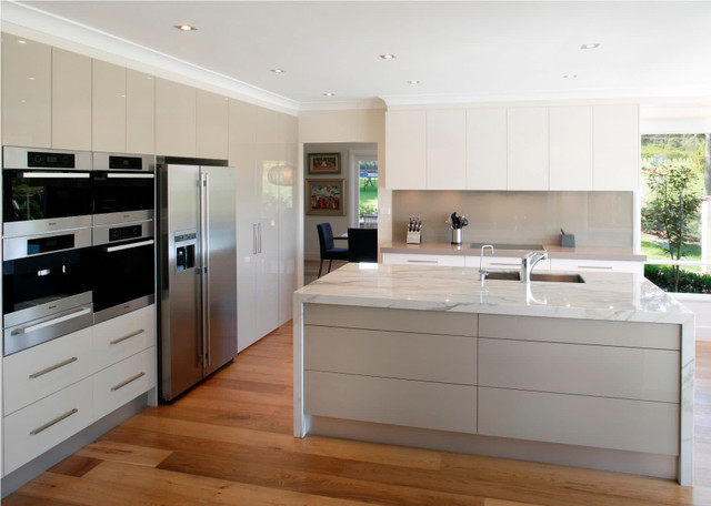 Kitchen Cabinet Refacing and Installer   in Carpentry, Crown Moulding & Trimwork in Markham / York Region