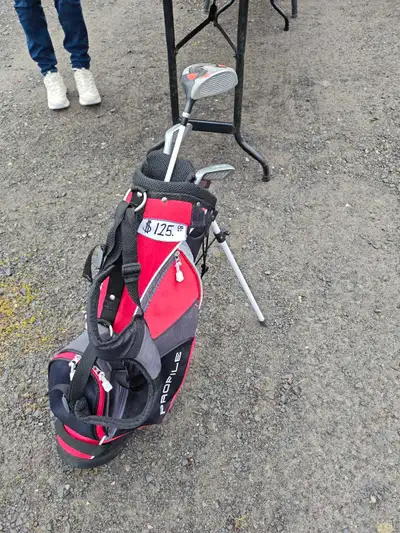 Kids golf clubs, View more