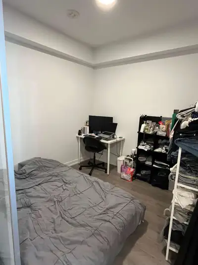 female only) Eglinton E2condo private room + private washroom