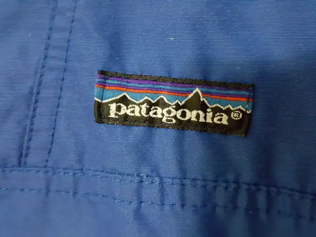 Patagonia Pullover Anorak Windbreaker Jacket - Mens XL in Men's in City of Toronto - Image 3