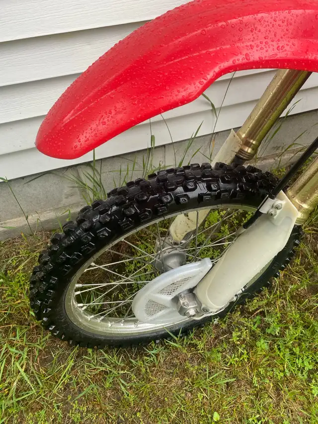  2009 Crf 250r  in Dirt Bikes & Motocross in Muskoka - Image 6