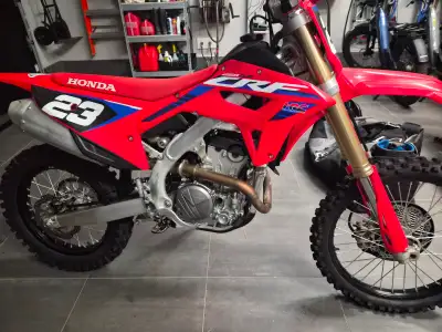 Original owner, perfect condition. Used for trail riding only