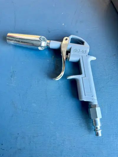 This air blow gun is great for cleaning surfaces and blowing away dust or debris. It is in used cond...